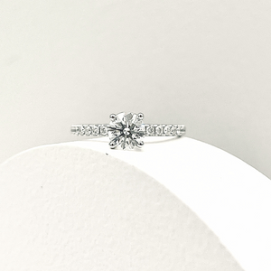 0.80 carat Solitaire Diamond Ring in White Gold